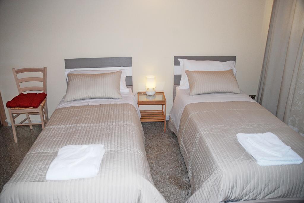 Brezzolina Apartment with parking Bitonto Buitenkant foto