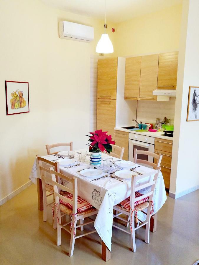 Brezzolina Apartment with parking Bitonto Buitenkant foto
